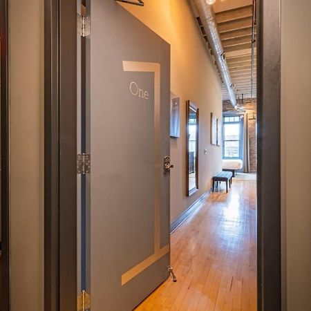Hip Urban Loft - Small Town Charm - 124 Lofts #1 West Dundee المظهر الخارجي الصورة