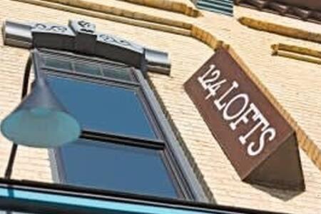 Hip Urban Loft - Small Town Charm - 124 Lofts #1 West Dundee المظهر الخارجي الصورة