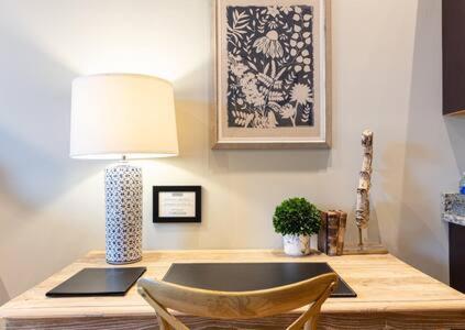 Hip Urban Loft - Small Town Charm - 124 Lofts #1 West Dundee المظهر الخارجي الصورة